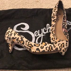 Seychelles leopard heel